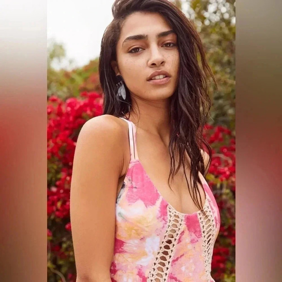 Urban Outfitters Out From Under Micah Crochet Printed One-Piece Swimsuit Size S - Picture 1 of 7